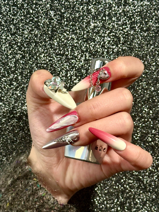 【Original Designs】-Kpop vibe/pink and cream/ombre/chain/sanake 100%Handmade