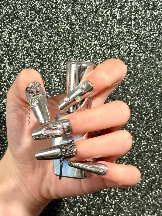 【Original Designs】-Kpop vibe/chrome/chain/silver 100%Handmade